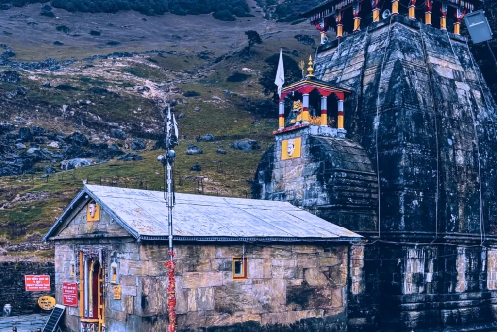 मध्यमेश्वर मंदिर